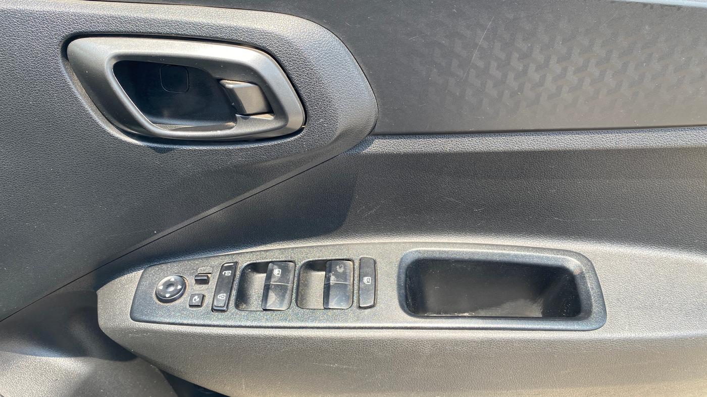 2023 Hyundai EXTER SX(O) CONNECT 1.2 AMT, Petrol, Automatic, 19,327 km, Driver Side Door Panels Control