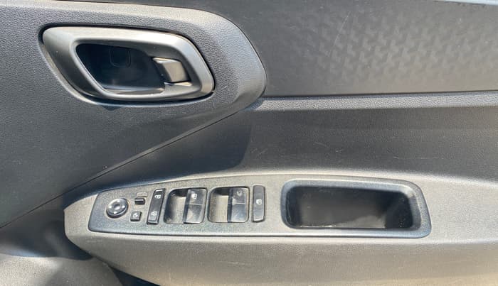 2023 Hyundai EXTER SX(O) CONNECT 1.2 AMT, Petrol, Automatic, 19,327 km, Driver Side Door Panels Control