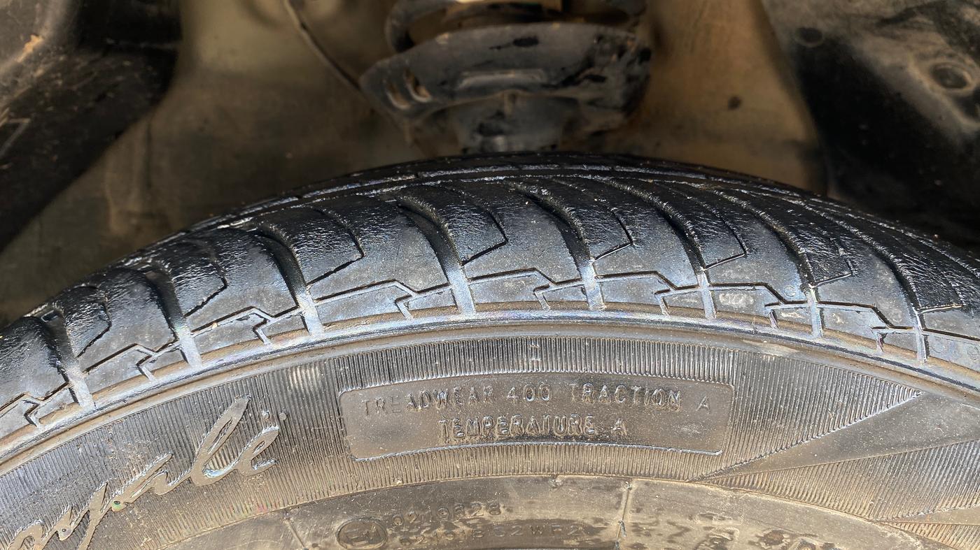 2023 Hyundai EXTER SX(O) CONNECT 1.2 AMT, Petrol, Automatic, 19,327 km, Right Front Tyre Tread