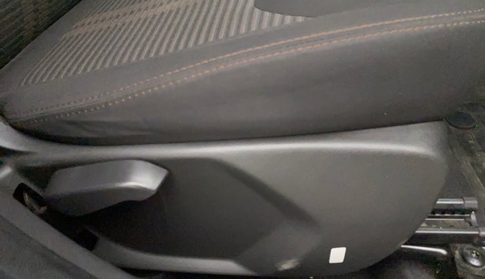 2020 Ford FREESTYLE TITANIUM PLUS 1.2 PETROL, Petrol, Manual, 14,023 km, Driver Side Adjustment Panel