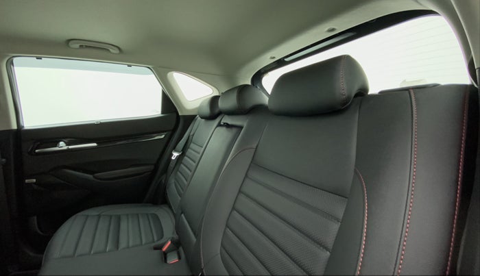 2022 KIA SELTOS GTX PLUS 1.4, Petrol, Manual, 5,008 km, Right Side Rear Door Cabin