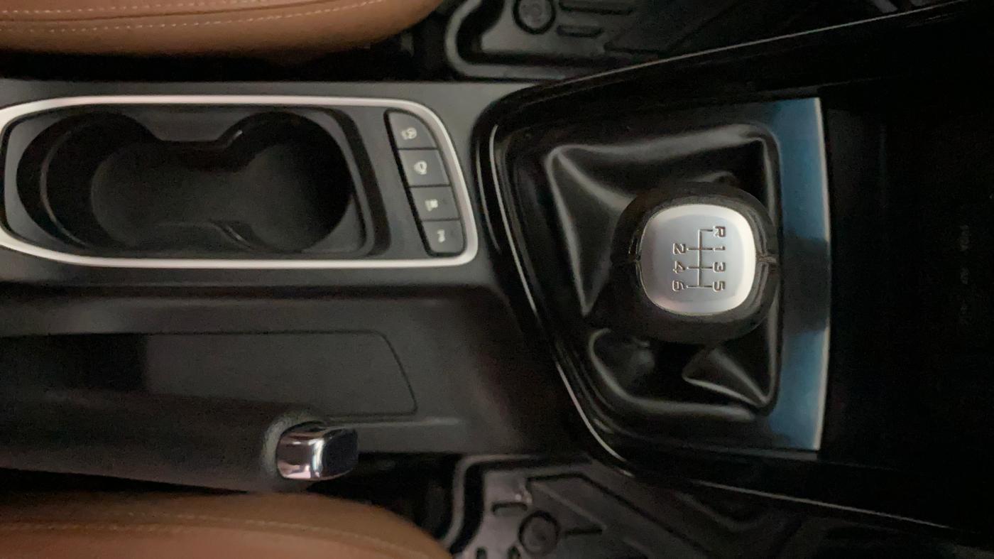 2020 MG HECTOR PLUS SHARP 1.5 PETROL TURBO HYBRID MT 6-STR, Petrol, Manual, 42,482 km, Gear Lever