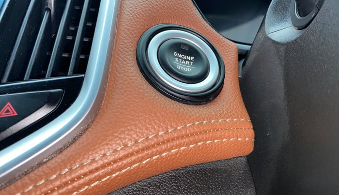 2020 MG HECTOR PLUS SHARP 1.5 PETROL TURBO HYBRID MT 6-STR, Petrol, Manual, 42,414 km, Keyless Start/ Stop Button