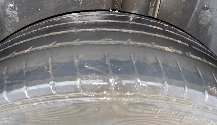 2020 MG HECTOR PLUS SHARP 1.5 PETROL TURBO HYBRID MT 6-STR, Petrol, Manual, 42,414 km, Left Rear Tyre Tread