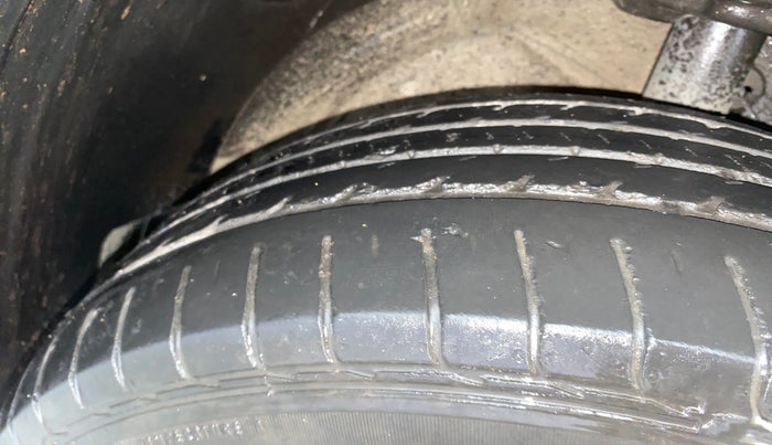 2020 MG HECTOR PLUS SHARP 1.5 PETROL TURBO HYBRID MT 6-STR, Petrol, Manual, 42,414 km, Right Front Tyre Tread