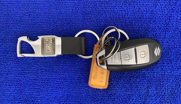 2015 Maruti Baleno ALPHA PETROL 1.2, CNG, Manual, 96,624 km, Key Close Up