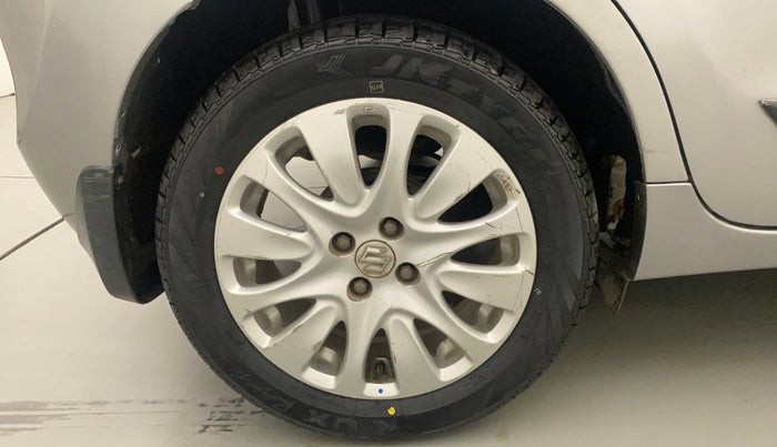 2015 Maruti Baleno ALPHA PETROL 1.2, CNG, Manual, 96,624 km, Right Rear Wheel