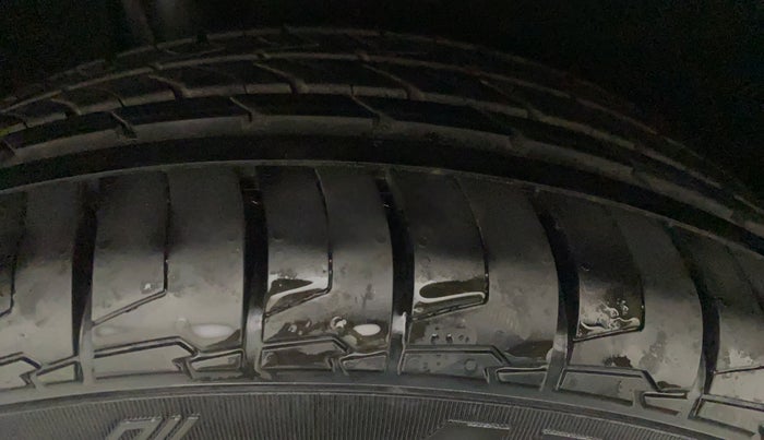 2015 Maruti Baleno ALPHA PETROL 1.2, CNG, Manual, 96,624 km, Right Rear Tyre Tread