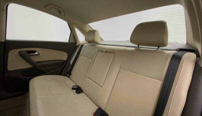 2014 Volkswagen Vento HIGHLINE DIESEL, Diesel, Manual, 41,469 km, Right Side Rear Door Cabin