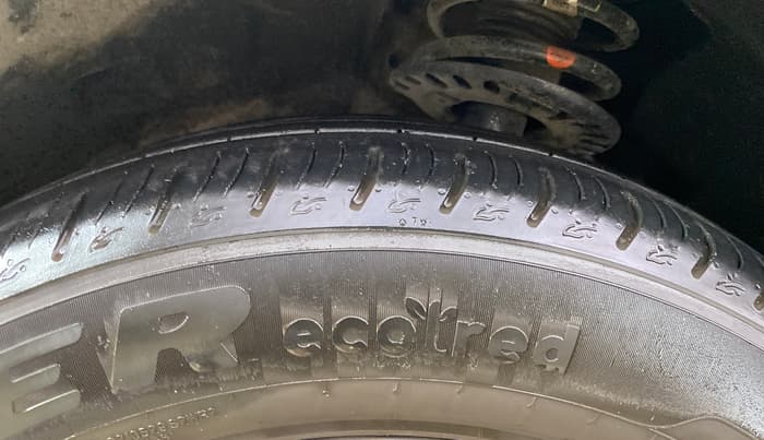 2023 Mahindra XUV700 AX 7 LUXURY P AT 7 STR, Petrol, Automatic, 24,791 km, Left Front Tyre Tread