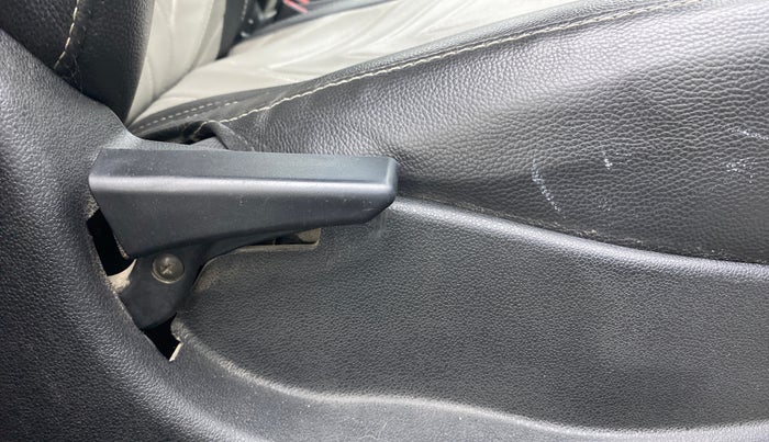 2017 Tata Tiago XT DIESEL, Diesel, Manual, 81,082 km, Driver Side Adjustment Panel