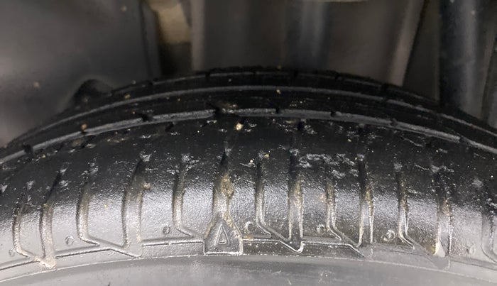 2017 Tata Tiago XT DIESEL, Diesel, Manual, 81,082 km, Left Rear Tyre Tread