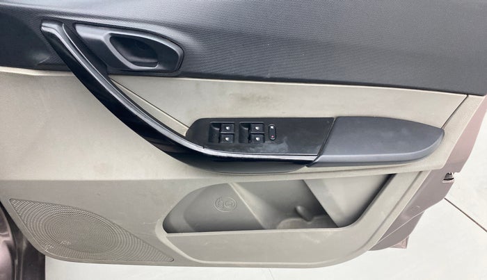 2017 Tata Tiago XT DIESEL, Diesel, Manual, 81,082 km, Driver Side Door Panels Control