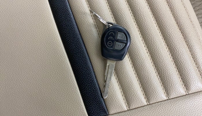 2022 Maruti Dzire VXI AMT, Petrol, Automatic, 55,560 km, Key Close Up