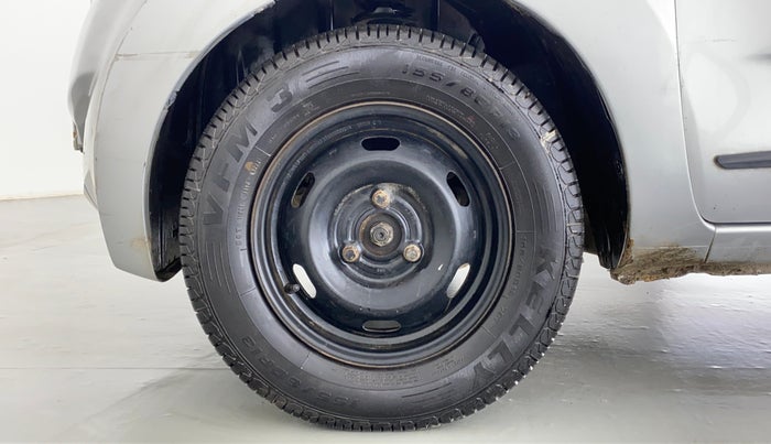 2019 Datsun Redi Go T (O), CNG, Manual, 42,127 km, Left Front Wheel
