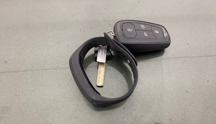 2021 Tata NEXON XZA PLUS (O) DIESEL DUAL TONE, Diesel, Automatic, 49,094 km, Key Close Up