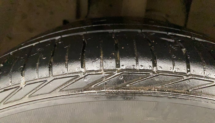 2021 Tata NEXON XZA PLUS (O) DIESEL DUAL TONE, Diesel, Automatic, 49,094 km, Left Front Tyre Tread