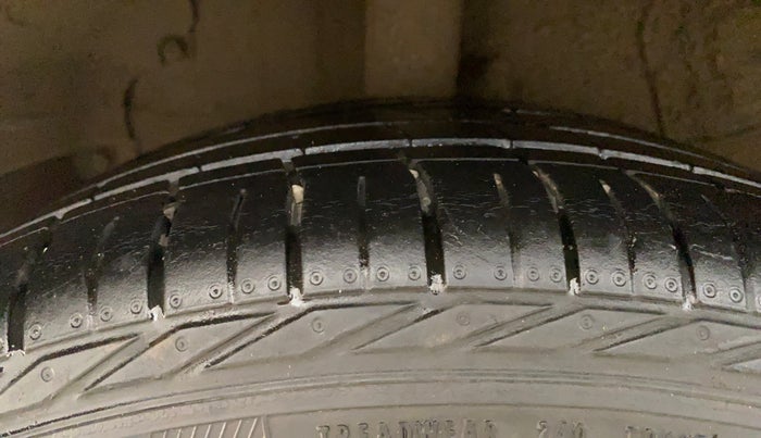 2021 Tata NEXON XZA PLUS (O) DIESEL DUAL TONE, Diesel, Automatic, 49,094 km, Right Rear Tyre Tread