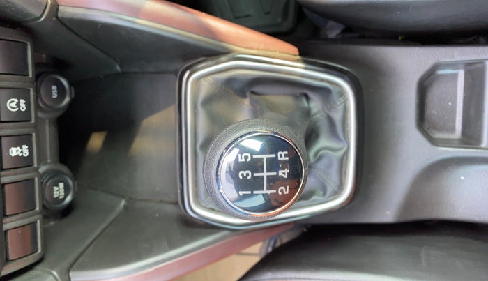 2022 Maruti Grand Vitara ZETA SMART HYBRID, Petrol, Manual, 40,249 km, Gear Lever