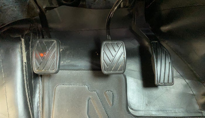 2022 Maruti Grand Vitara ZETA SMART HYBRID, Petrol, Manual, 40,249 km, Pedals