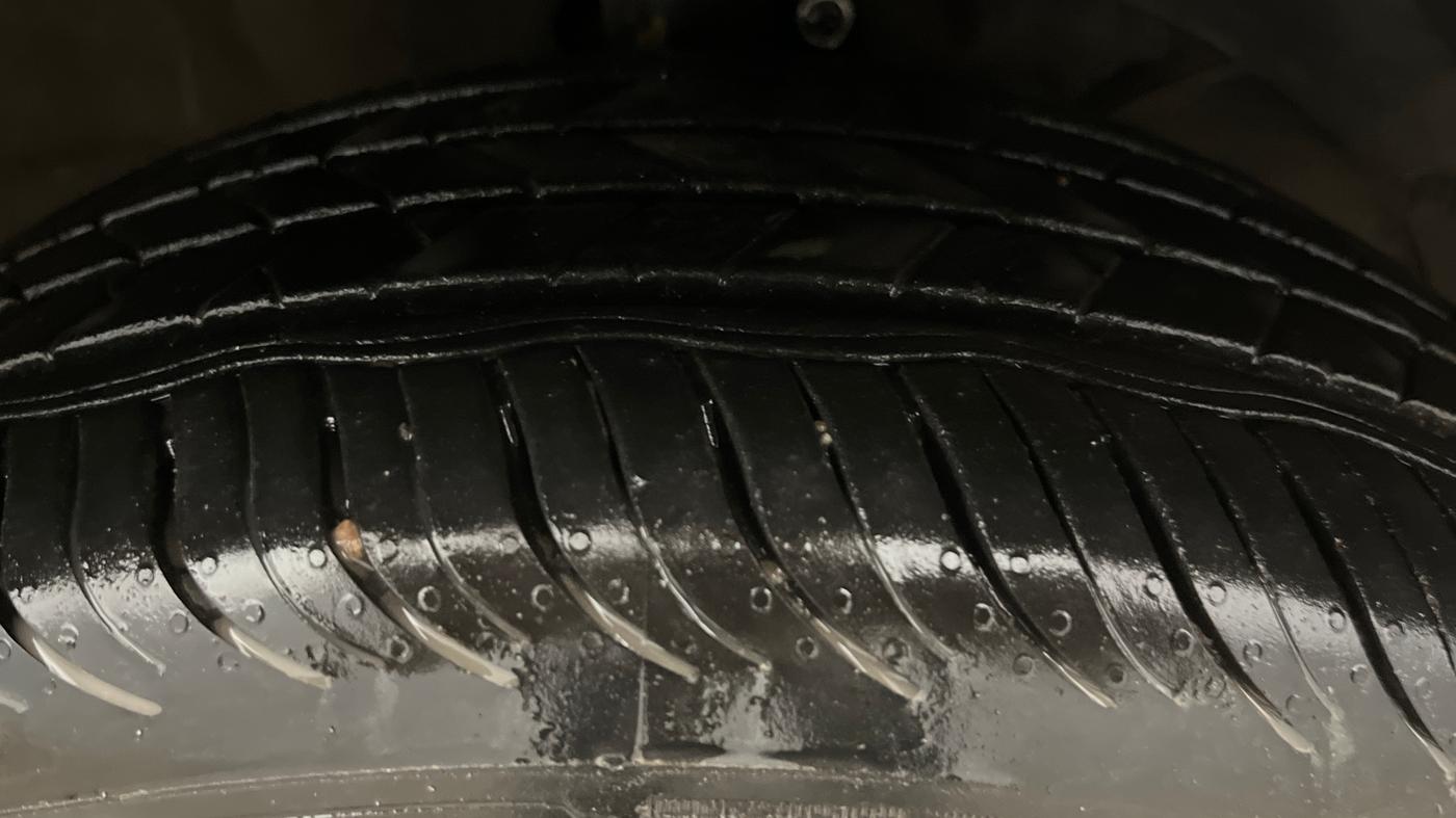 2018 Maruti Baleno ALPHA CVT PETROL 1.2, Petrol, Automatic, 50,575 km, Right Front Tyre Tread