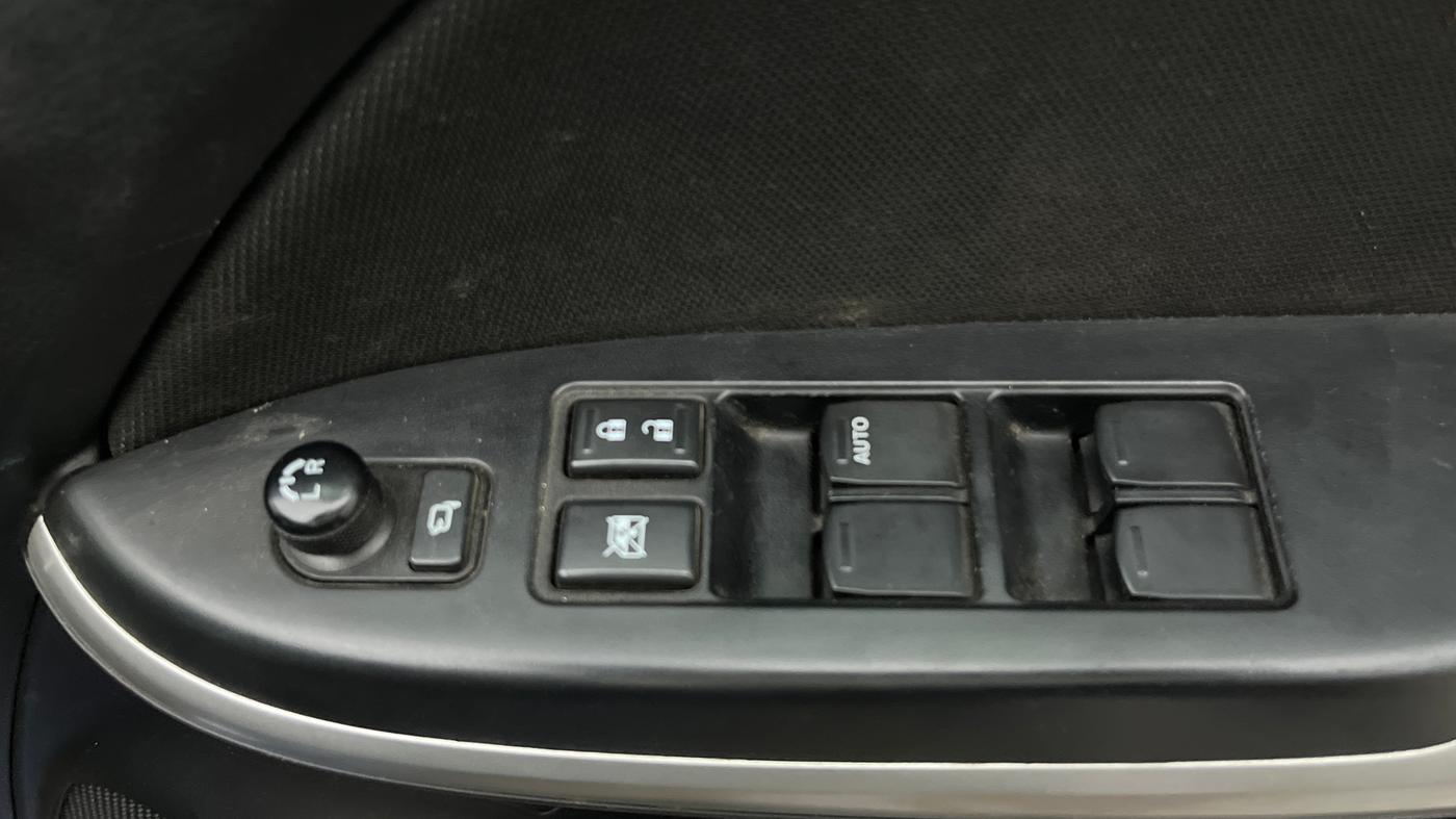 2018 Maruti Baleno ALPHA CVT PETROL 1.2, Petrol, Automatic, 50,575 km, Driver Side Door Panels Control