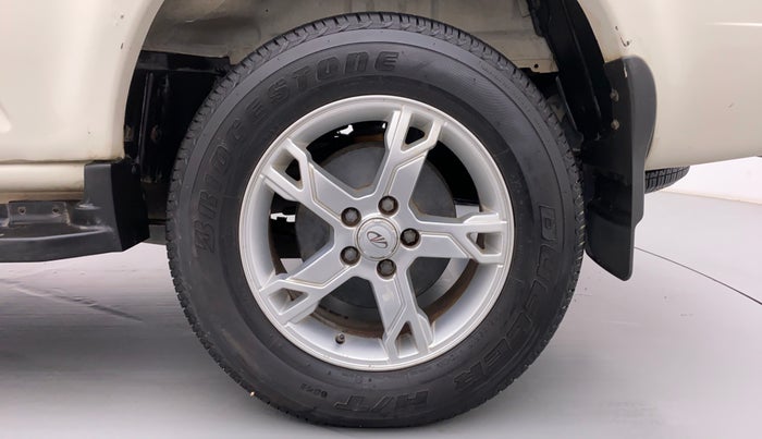 2014 Mahindra Scorpio S10, Diesel, Manual, 70,122 km, Left Rear Wheel