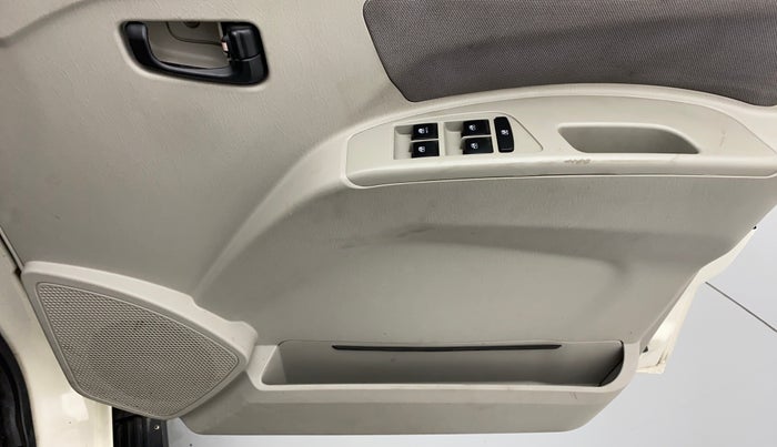 2014 Mahindra Scorpio S10, Diesel, Manual, 70,122 km, Driver Side Door Panels Control