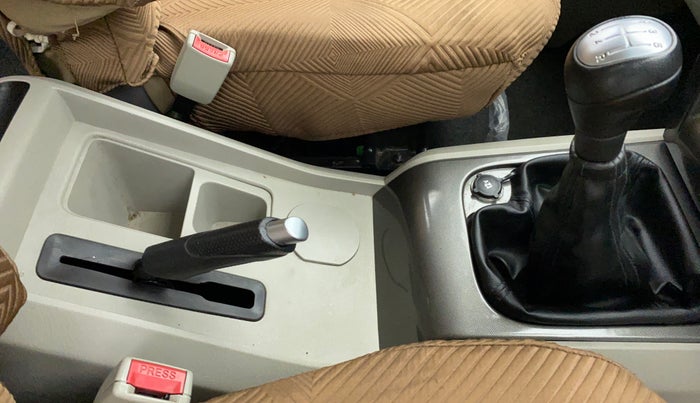 2014 Mahindra Scorpio S10, Diesel, Manual, 70,122 km, Gear Lever