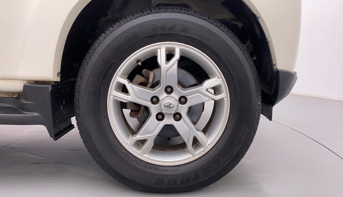 2014 Mahindra Scorpio S10, Diesel, Manual, 70,122 km, Right Front Wheel