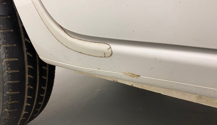 2018 Datsun Redi Go GOLD LIMITED EDITION, Petrol, Manual, 77,562 km, Right running board - Minor scratches