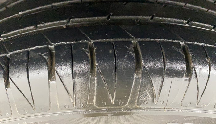 2023 KIA SONET HTX 1.5D IMT, Diesel, Manual, 39,229 km, Left Front Tyre Tread