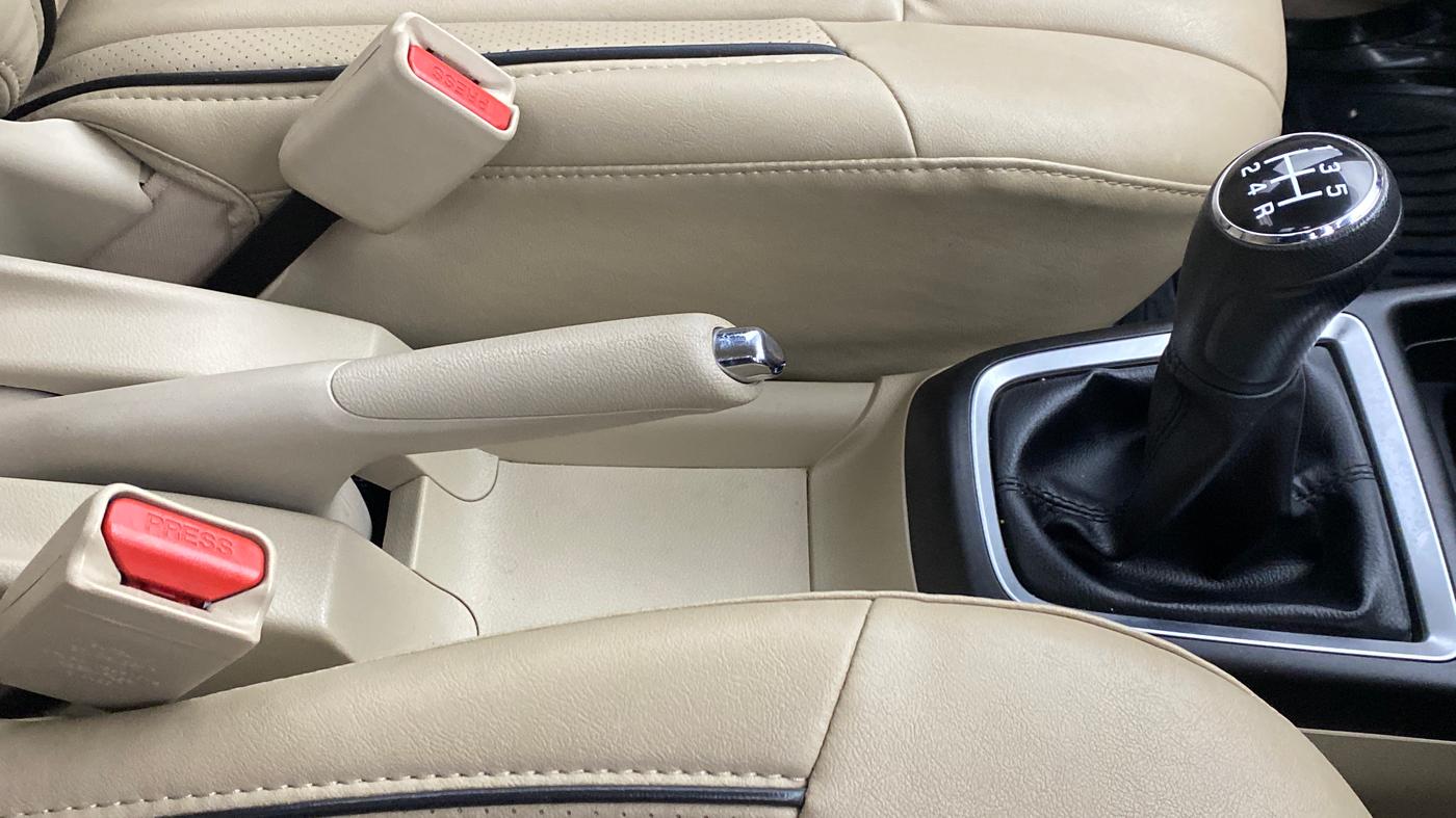 2017 Maruti Dzire VXI, Petrol, Manual, 15,265 km, Gear Lever