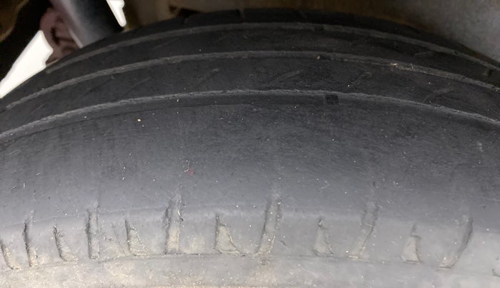 2012 Maruti Wagon R 1.0 VXI, Petrol, Manual, 81,985 km, Right Rear Tyre Tread