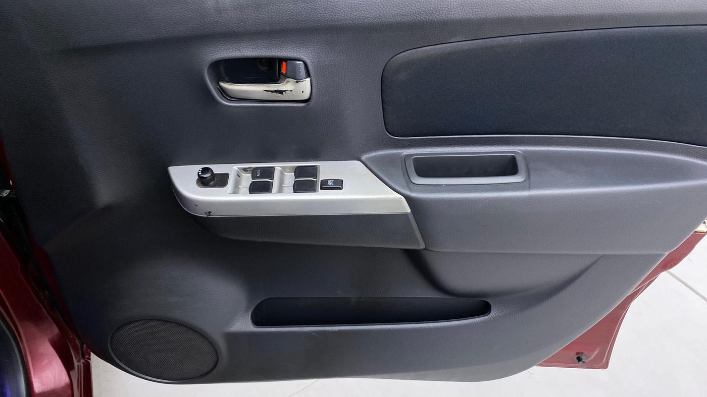 2012 Maruti Wagon R 1.0 VXI, Petrol, Manual, 81,985 km, Driver Side Door Panels Control