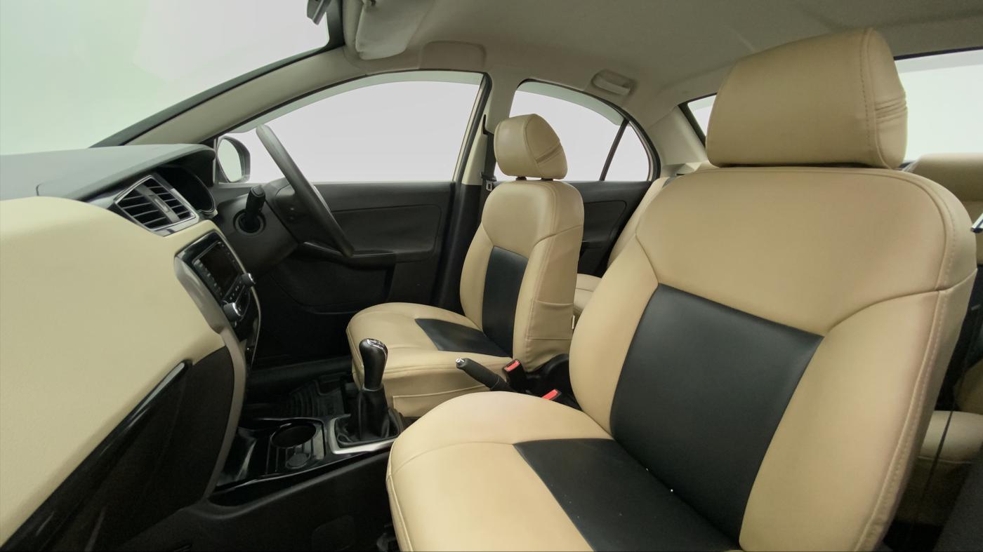 2016 Tata Zest XMS PETROL, Petrol, Manual, 53,578 km, Right Side Front Door Cabin