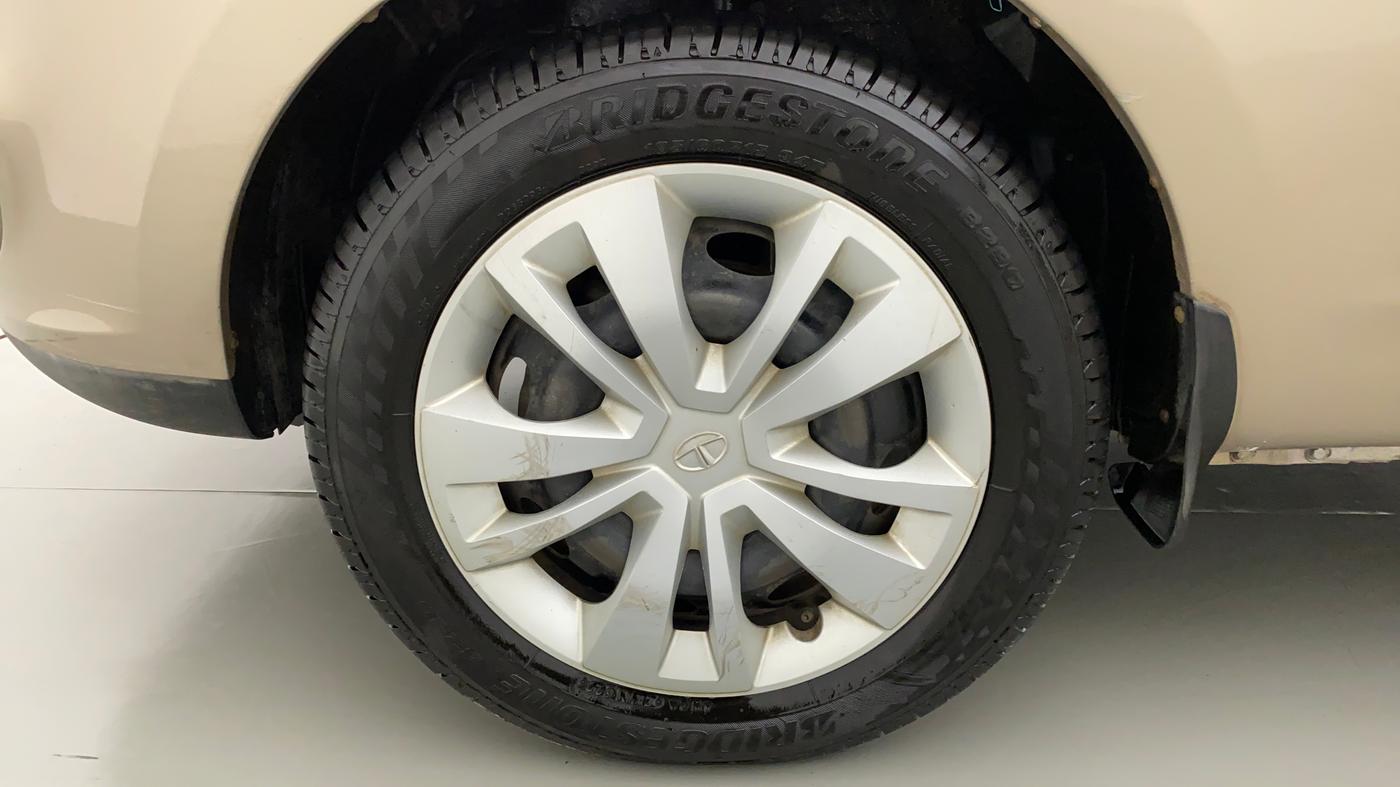 2016 Tata Zest XMS PETROL, Petrol, Manual, 53,578 km, Left Front Wheel