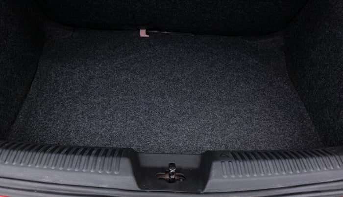 2018 Volkswagen Polo HIGHLINE PLUS 1.5L DIESEL, Diesel, Manual, 83,304 km, Boot Inside