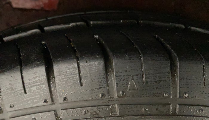 2011 Hyundai i10 MAGNA 1.1, Petrol, Manual, 58,942 km, Right Rear Tyre Tread