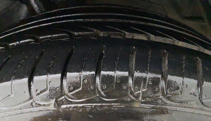2020 Ford Ecosport 1.5 TITANIUM PLUS TI VCT AT, Petrol, Automatic, 13,653 km, Left Front Tyre Tread