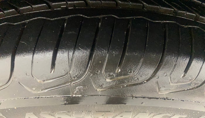 2014 Ford Ecosport TREND 1.5L PETROL, Petrol, Manual, 72,446 km, Right Front Tyre Tread