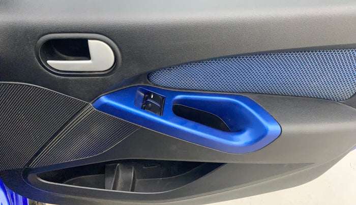 2015 Ford Figo TITANIUM 1.2 PETROL, Petrol, Manual, 62,338 km, Driver Side Door Panels Control