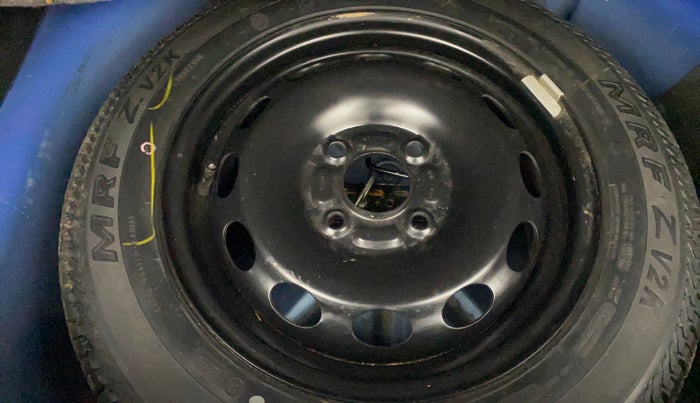 2015 Ford Figo TITANIUM 1.2 PETROL, Petrol, Manual, 62,338 km, Spare Tyre