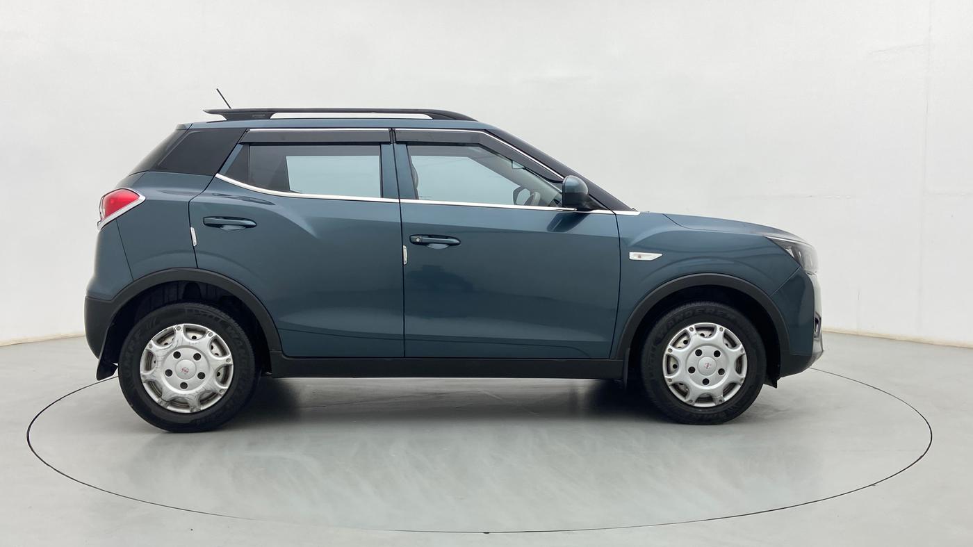 2020 Mahindra XUV300 W4 1.5 DIESEL, Diesel, Manual, 42,268 km, Right Side View