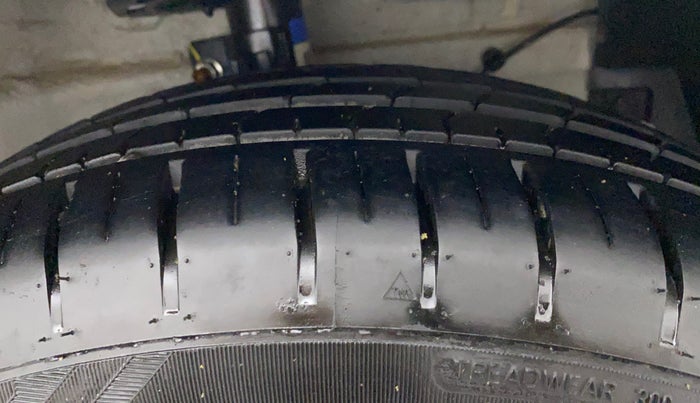 2023 Maruti Ciaz ALPHA 1.5 SHVS PETROL, Petrol, Manual, 9,329 km, Right Front Tyre Tread