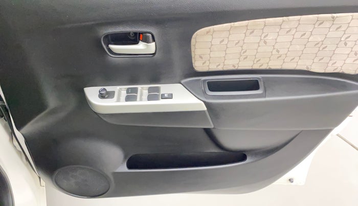 2016 Maruti Wagon R 1.0 VXI, Petrol, Manual, 40,135 km, Driver Side Door Panels Control