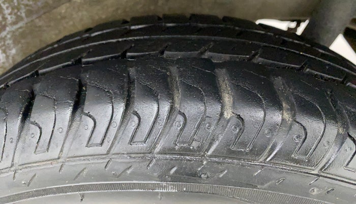 2016 Maruti Wagon R 1.0 VXI, Petrol, Manual, 40,135 km, Left Rear Tyre Tread