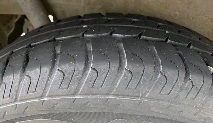 2016 Maruti Wagon R 1.0 VXI, Petrol, Manual, 40,135 km, Right Rear Tyre Tread
