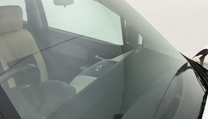 2016 Maruti Wagon R 1.0 VXI, Petrol, Manual, 40,135 km, Front windshield - Minor spot on windshield