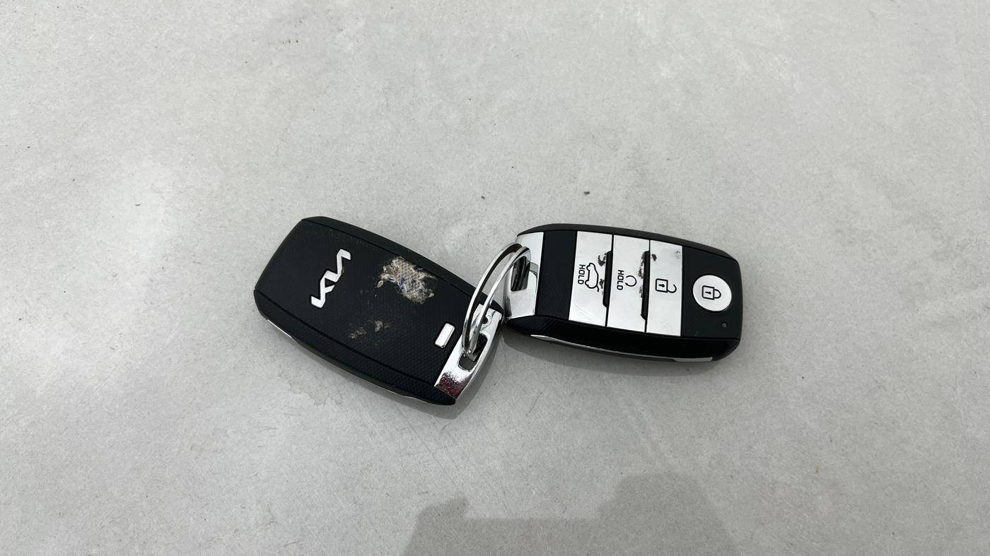 2023 KIA SONET HTK PLUS 1.0 IMT, Petrol, Manual, 9,531 km, Key Close Up